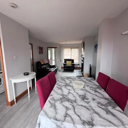 Modern Townhouse - Beach, Golf & Greenway * טראמור